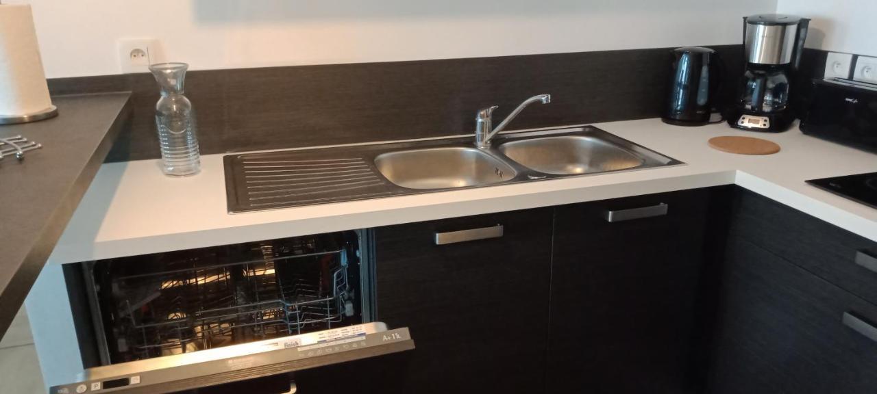 Apartmán Garibaldi De Calais Fonctionnelle Nouvelle Renovation Jardin Prive Exteriér fotografie
