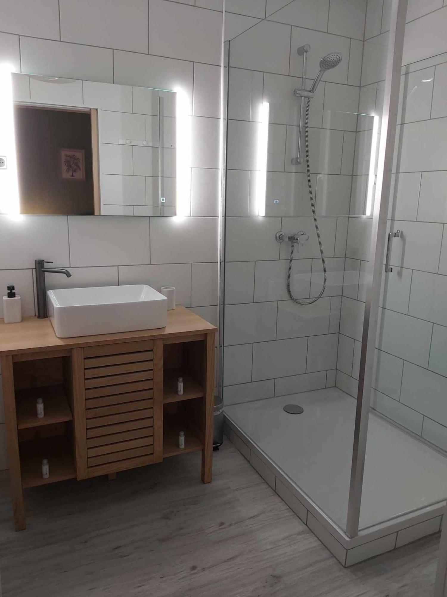 Apartmán Garibaldi De Calais Fonctionnelle Nouvelle Renovation Jardin Prive Exteriér fotografie